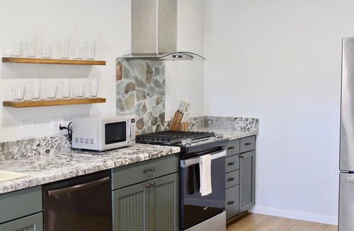 Joshua Tree House | Private Joshua Tree Oasis - 2 BD 2 BTH - Pool, Spa, Fire Pit, Bocce Ball, BBQ