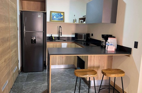 Lafayette Apartment | Private Loft Walking Distance from CAS | Duna S.