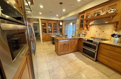 McAllen House | Private Oasis in prime McAllen location with Gated Parking, Pool & Heated HotTub