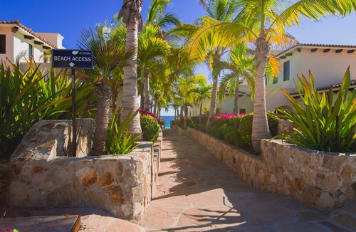Buzzards House | Private ocean view 4bd villa. Pet friendly. Steps to the Pristine Beach.