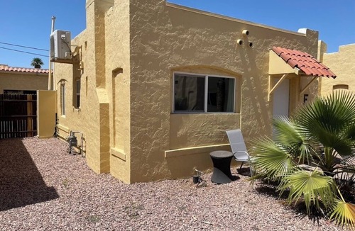 Downtown Phoenix Cottage | Private Pet-Friendly Casita F