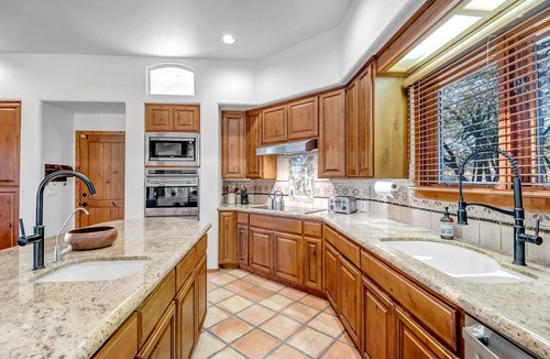 North Scottsdale House | Private Pickleball Ct and Pool, Luxury North Scottsdale. Mt Biking Trails close
