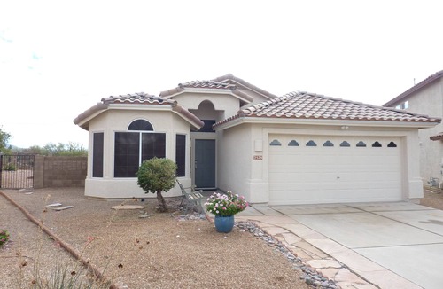 The Bluffs House | Private Southwest Haven with Magical Breathtaking Desert Views. Enjoy your stay!