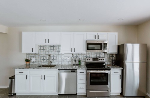 Oracle Heights Estates House | Private Suite with Mountain Views and Hummingbirds