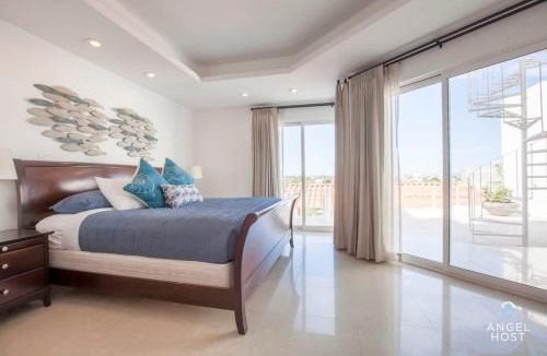 Colina del Sol House | Private Terrace BBQ Pool Walk to Beach