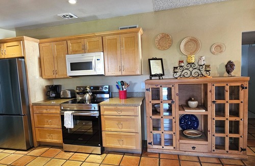 La Quinta Cove House | Private Vacation Home w/salt water system. Pool/Spa 2bd #100409