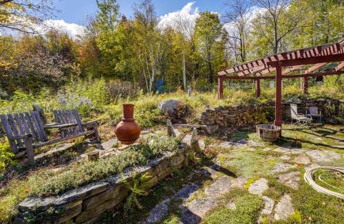 Town of Beekmantown House | Private Yard & Deck: Adirondack Cabin Retreat!