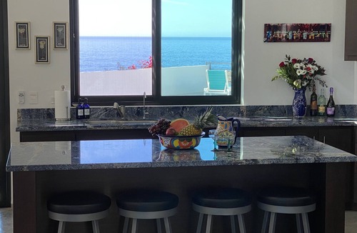 El Pescadero House | PROMO 5% WEEKLY/10%MONTHLY DISCOUNT Villa Emidora with Ocean, Beach and jacuzzi