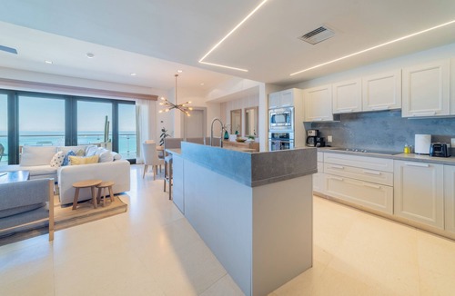 La Paz Apartment | Puerta Cortés Residences by Lumina