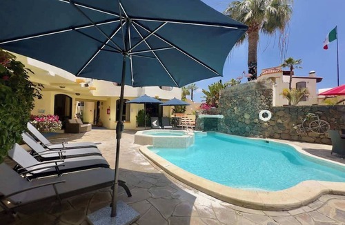 Playas de Rosarito Apartment | Puerto Nuevo Surf Casita Feliz 1 BR with pool