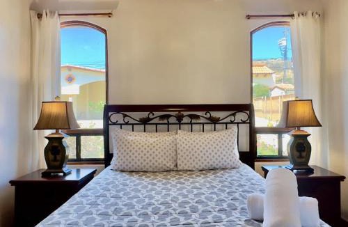 Playas de Rosarito Apartment | Puerto Nuevo Surf Casita Sonrisa 1 BR with pool