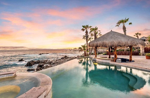 Cabo San Lucas Villa | Punta Ballena Villa with Saltwater Pool and Swim-Up Bar