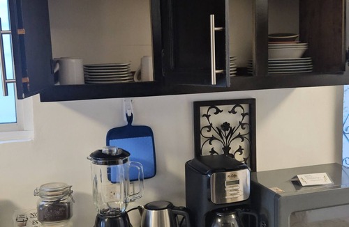 Nueva Ensenada House | Pura Vida Casita Retreat: Temp-control heat+more modern conveniences for comfort