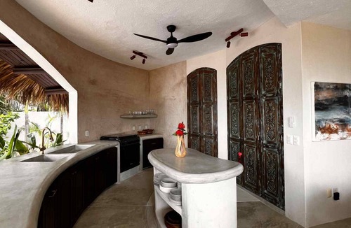 Troncones House | Quaint 3-bedroom house with WiFi in Troncones