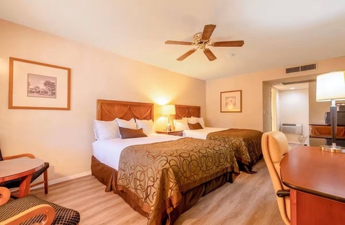 Yuma Townsite Hotel | Queen Room Escape | 2 Rooms | Walk to Historic Downtown