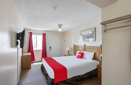 Yuma Hotel | Quiet Affordable Stay with Convenient Location Close to Local Hotspots