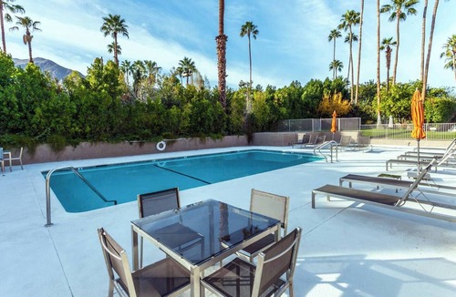 Uptown Design District Condo | Quiet, View Condo in historic Old Las Palmas