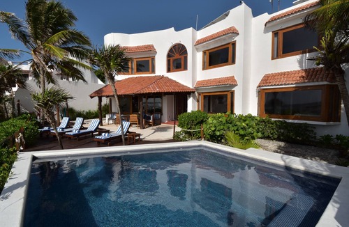 Akumal House | Quinta Del Mar Beautiful Vacation Home with Stunning Ocean Views + Guest House