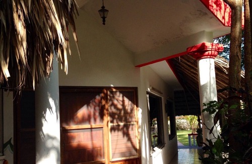 Chetumal House | Quinta Mai, True Lakefront, Paradise Found! Great swimming, fabulous colors,