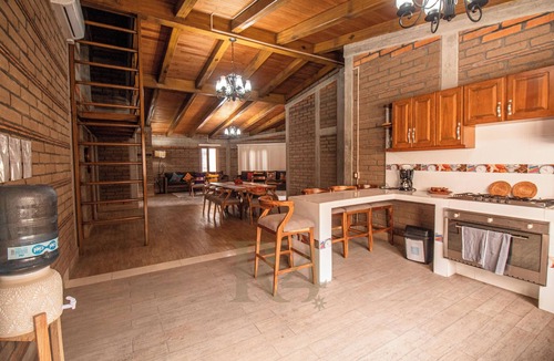 Tlajomulco de Zuniga House | RANCHO R4 BOUTIQUE CABIN