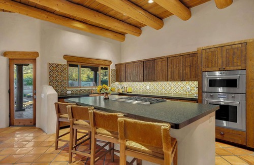The Elin Ranch House | Rancho Vaquero: Luxury Desert Retreat 2 King Suites, Heated Salt Pool & Hot Tub