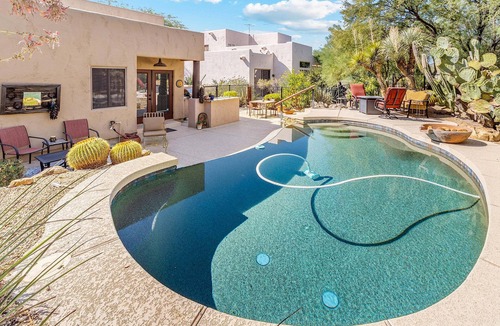 Rancho Villas House | Rancho Villa - Southwestern home in Rancho Manana