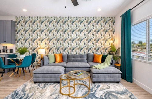 Camelback East House | Rare Dual Townhome Retreat, 6BR Near OldTown, Pool