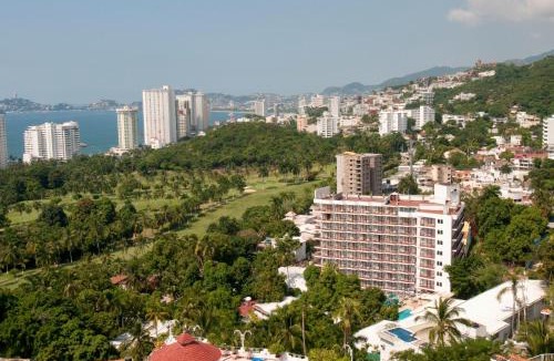 Lomas de Costa Azul Hotel | Real Bananas All Inclusive