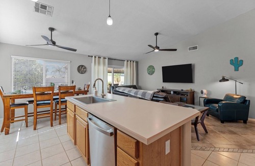 East Mesa House | Red Mountain Retreat - 4B/2B with Private Pool for your Arizona Getaway