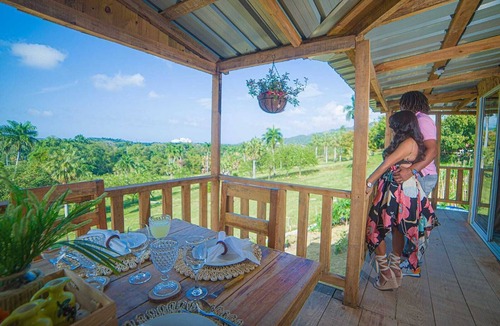 La Colorada House | Refugio Natural con Jacuzzi y Vistas Únicas en Vista al Valle, Maimón Relájate