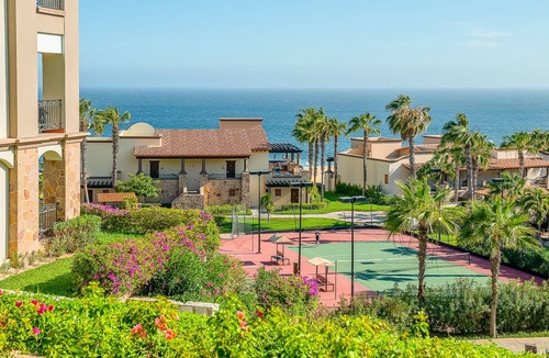 Paraiso Escondido Hotel | Relax in a 1-bedroom Luxury Suite @ PB Sunset Beach in Cabo San Lucas! Sleeps 6!