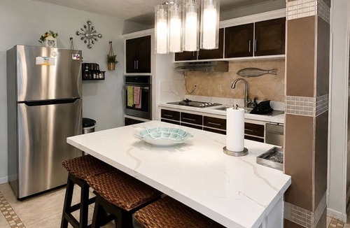 South Padre Island Condo | Relax In Our Luxurious Contemporary Beach Condo next to Clayton's Bar and Grill