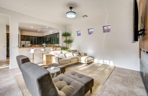 Litchfield Park House | Relax Poolside! Home 6 Mi to Camelback Ranch