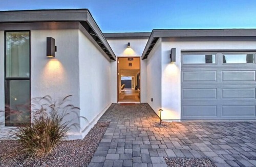 Cavalier Vista Apartment | Relaxing 4 Bedroom Estate: Private Pool w/Heated Pool Option | Fire pit | Scottsdale