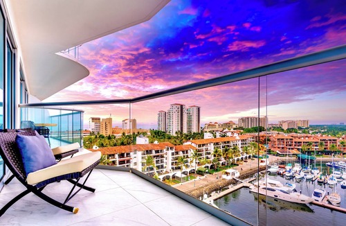 Isla Iguana Condo | Relaxing and modern living in the exclusive Marina Vallarta -family/pet-friendly