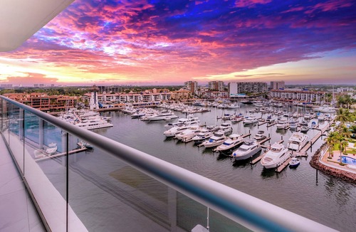 Isla Iguana Condo | Relaxing and modern living in the exclusive Marina Vallarta -family/pet-friendly