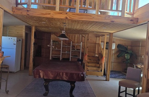 Peoria House | Relaxing country style home with spacious backyard in a quiet neighborhood.
