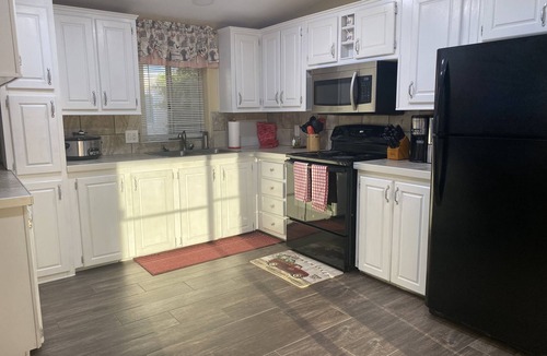 Fortuna Foothills House | Relaxing Foothills Home RV Hookup and Parking