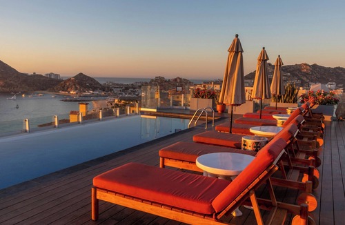 El Medano Ejidal Apartment | Relaxing Getaway Away! Swimming Pools, Pet-friendly, Free Parking, Beachfront!