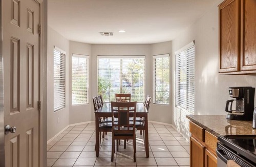 Avondale House | Relaxing house near stadium, pool heater, BBQ
