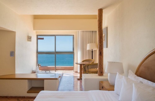 San Jose del Cabo Hotel | Relaxing Studio Stay with a Coastal Vibe