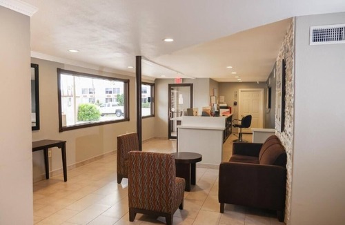 McAllen Hotel | Relaxing Unit Near Downtown - Pool, Pet Friendly With Free Parking