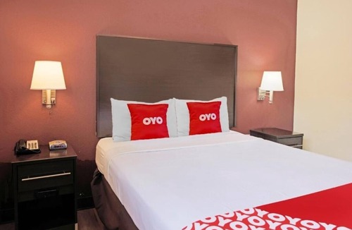 McAllen Hotel | Relaxing Unit Near Downtown - Pool, Pet Friendly With Free Parking