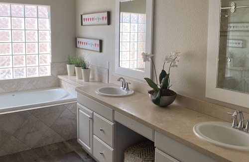 Fulton Ranch House | Remodeled Waterfront Getaway w/Heated Pool
