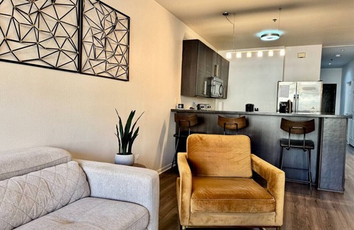 Mission Apartment | Renovated 3BR APT nice/cozy!