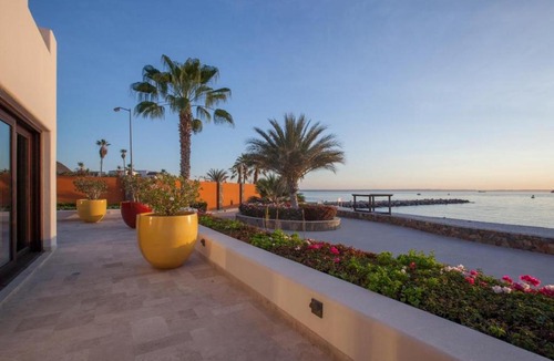 La Paz Villa | Residence 101-102 Playa De La Paz by Cabo Villas