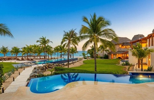Zihuatanejo Hotel | Residences at Las Palmas