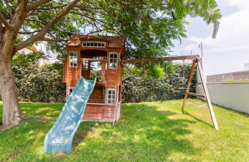 San Juan Cosala Villa | Residencia con vista al lago ideal para familias