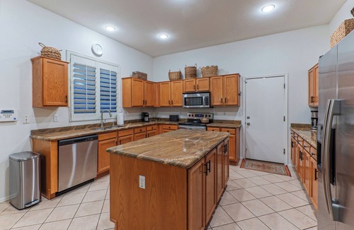 Power Ranch House | Resort Amenities: Game Room, Pvt Htd POOL, Putt Green, Covered Patio, Gas Grill