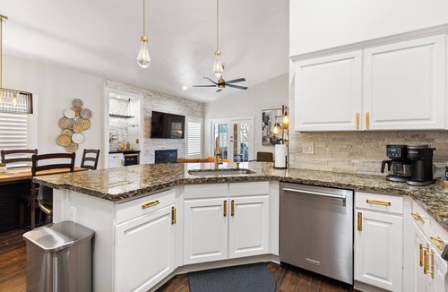 Ocotillo House | Resort‑Style Fairway Home Private Pool, Spa, Putting Green, Fire Pit, Game Rm